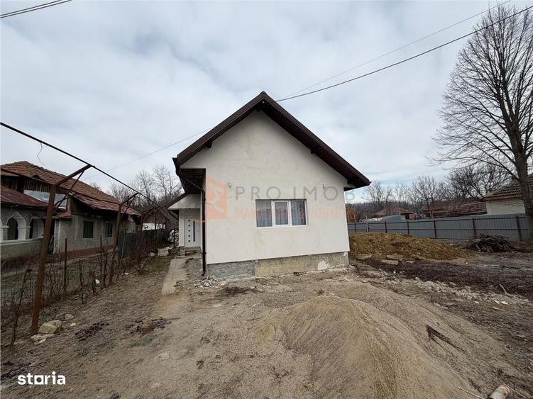Casă cu 4 camere decomandat cu Teren 528 Mp în Tisău