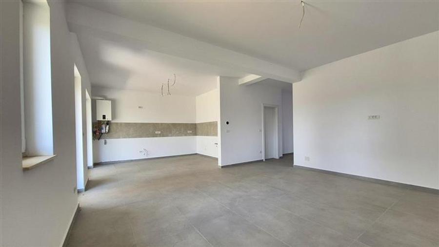 Duplex cu 4 camere cu Canalizare în Moșnița Nouă