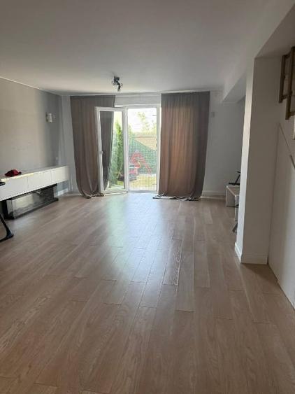 Duplex cu 4 camere cu Canalizare în Theodor Pallady