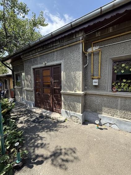Casă cu 4 camere în Giulești