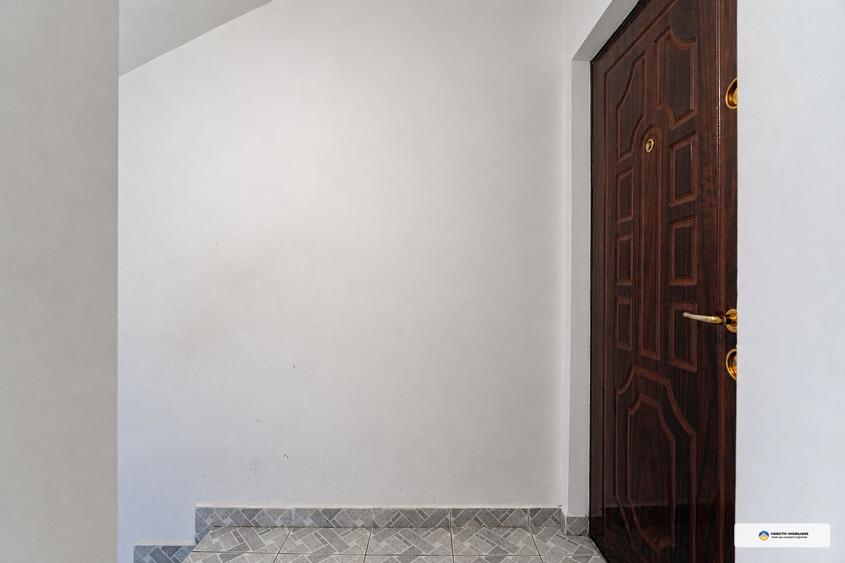 Apartament cu 4 camere decomandat în Central