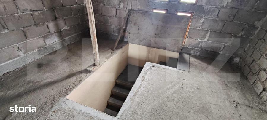 Casă cu Teren 1755 Mp în Malu cu Flori