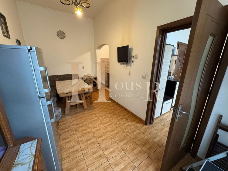 Apartament cu 3 camere semidecomandat, mobilat în Central