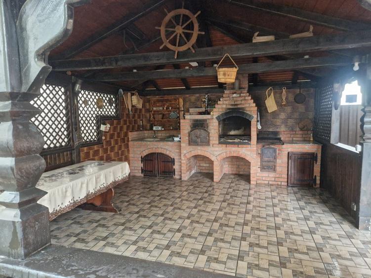 Casă cu 4 camere în Central