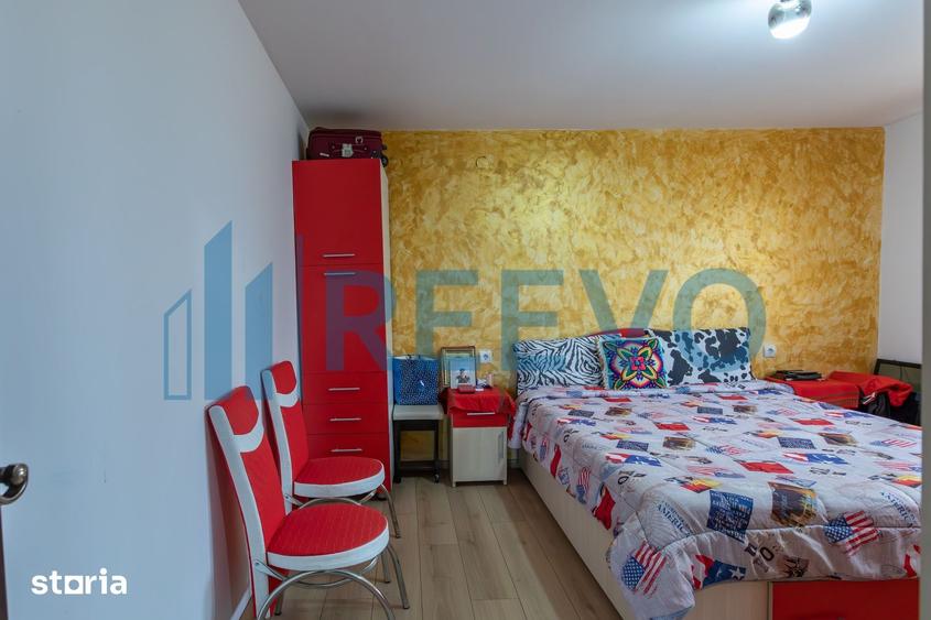 Casă cu 7 camere cu Teren 735 Mp în Letea Veche