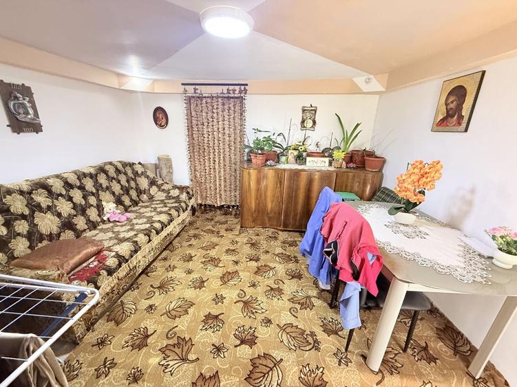 Casă cu 3 camere cu Canalizare în Brebu Megieșesc