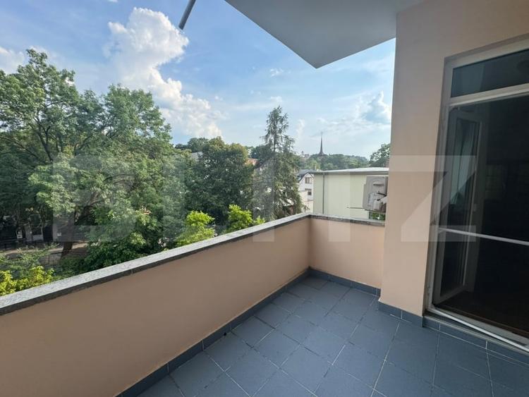 Apartament cu 3 camere decomandat, mobilat în Zorilor
