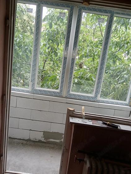 Apartament cu 3 camere nedecomandat în Sântandrei