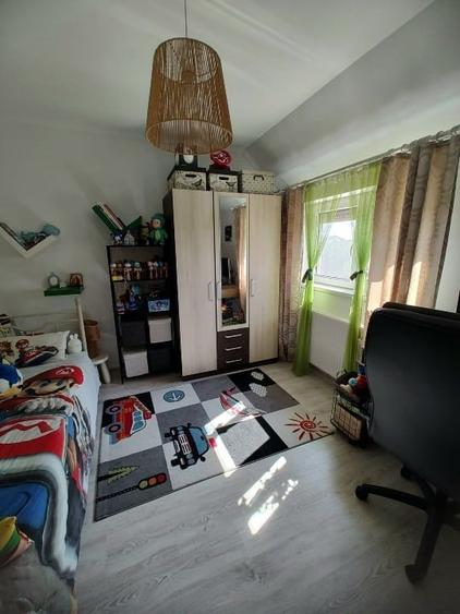 Duplex cu 3 camere cu Canalizare în Vladimirescu