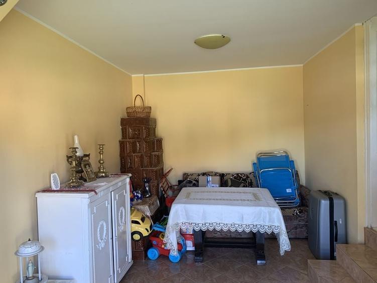Casă cu 3 camere în Garoafa