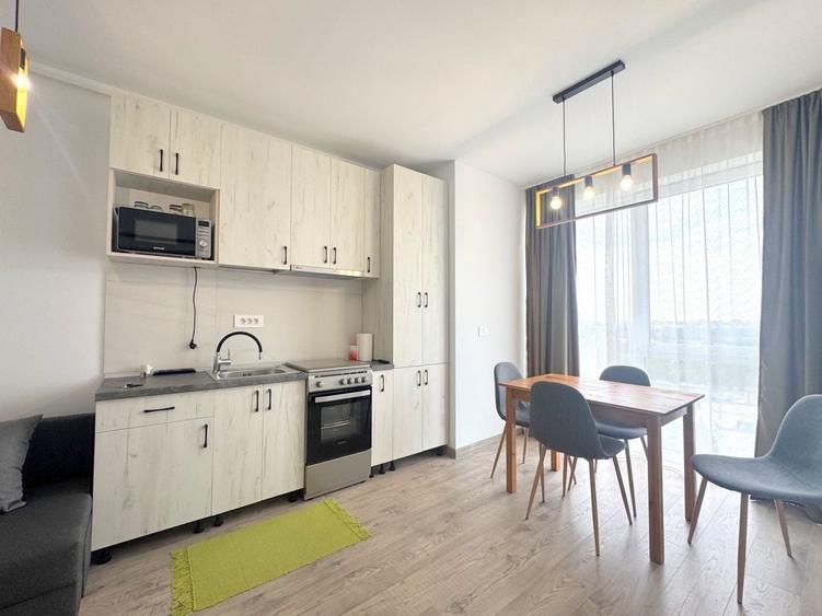 Apartament cu 2 camere, mobilat în Soarelui