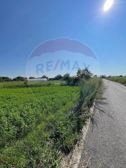 Teren de 1270 mp, în Central