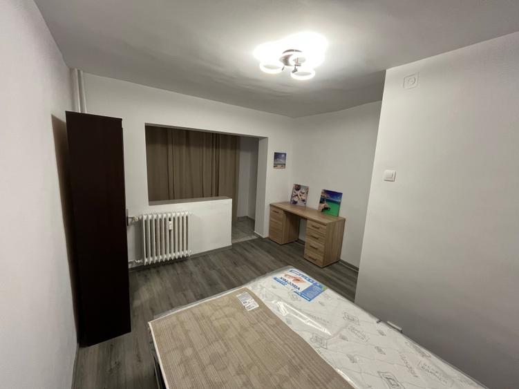 Apartament decomandat în 1 Mai