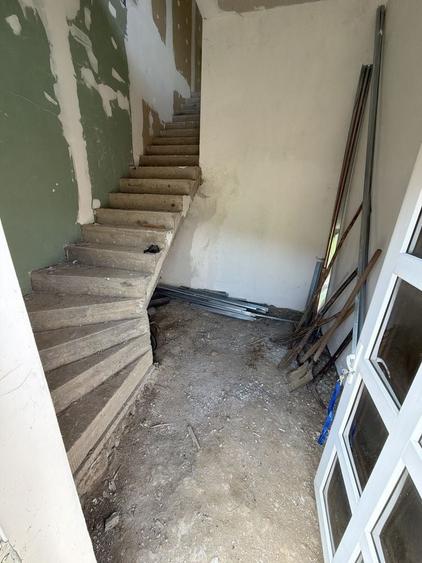 Casă cu 3 camere în Central