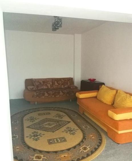 Casă individuală cu 4 camere cu Canalizare în Rahova