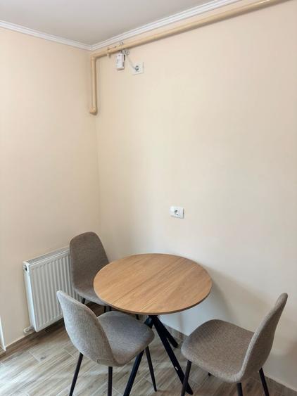 Apartament cu 2 camere decomandat, mobilat în Capitol