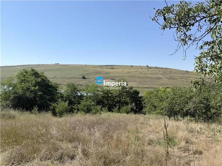Casă individuală cu 3 camere cu Teren 4200 Mp în Mălăești