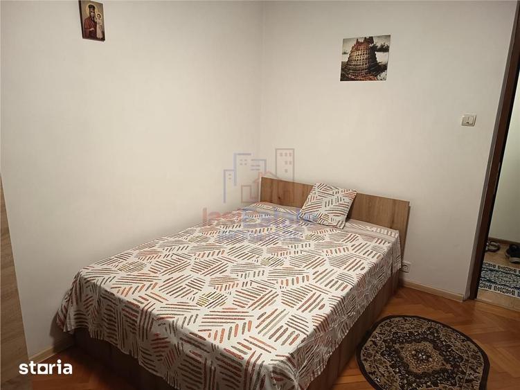 Apartament cu 3 camere decomandat în Nicolina