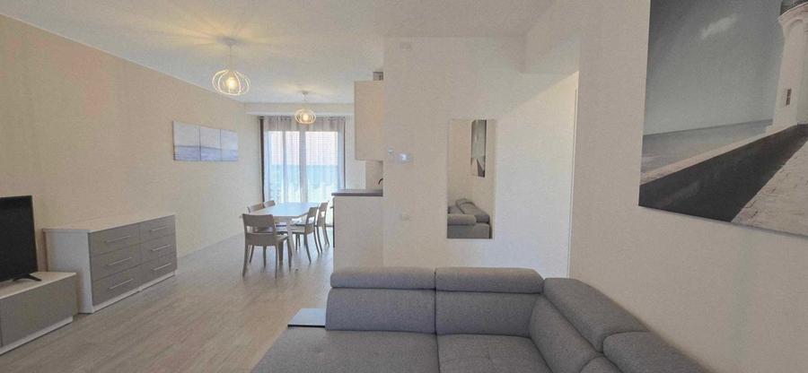 Apartament cu 3 camere nedecomandat în Central