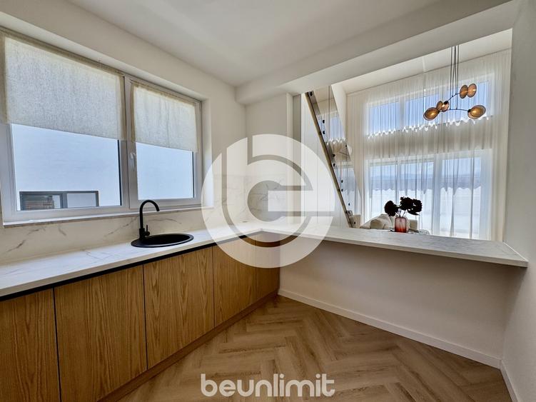 Penthouse cu 4 camere decomandat, mobilat în Cristian