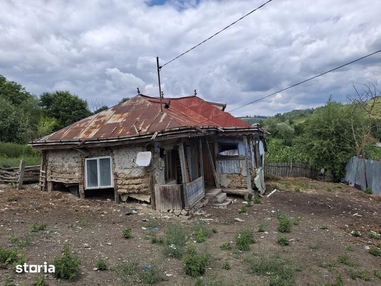 Casă cu 2 camere cu Teren 400 Mp în Central