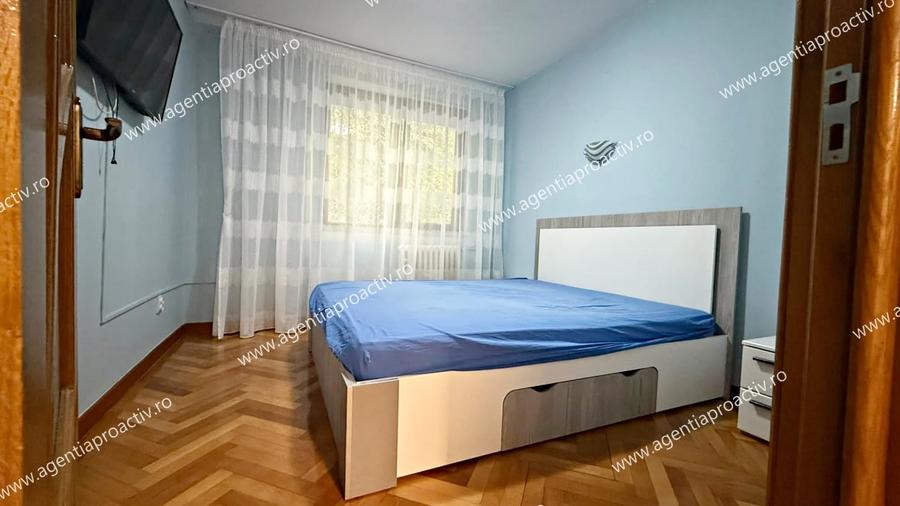 Apartament cu 3 camere decomandat în Micro 17
