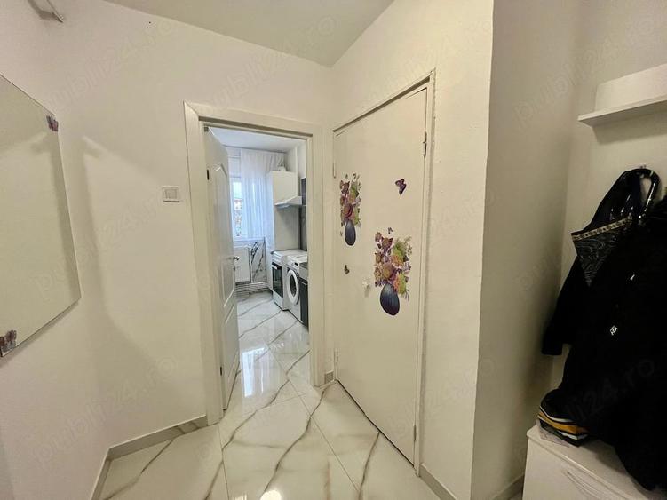 Apartament cu 2 camere semidecomandat în 9 Mai
