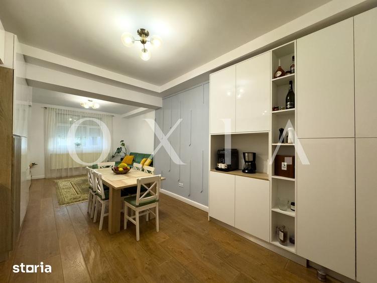 Casă cu 7 camere cu Teren 259 Mp în Rogerius