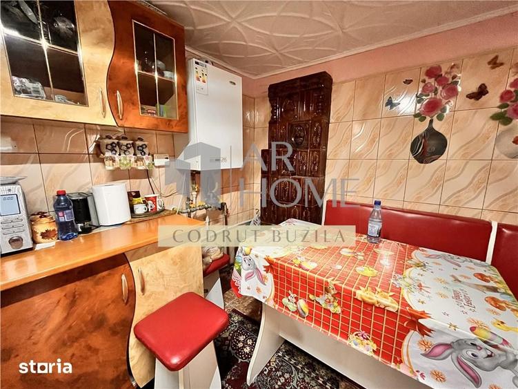 Casă cu 5 camere decomandat cu Teren 287 Mp în Târgșoru Vechi