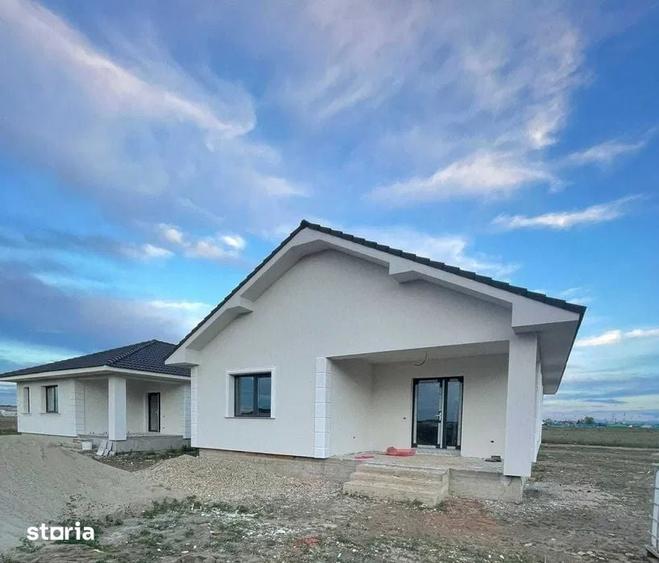 Casă cu 4 camere cu Teren 500 Mp în Oșorhei