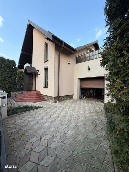 Vand Casa Deosebita in Crtier Rezidential Serbanesti - 1