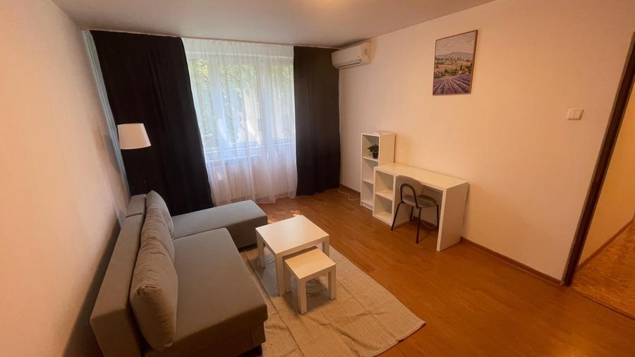 Apartament cu 2 camere decomandat în Drumul Taberei