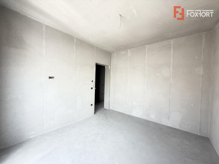 Duplex cu 4 camere cu Canalizare în Săcălaz