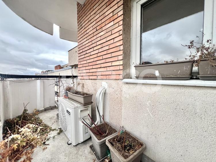 Apartament cu 4 camere decomandat, mobilat în Mărăști