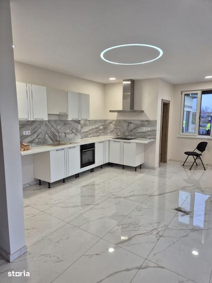 Apartament cu 4 camere în Central