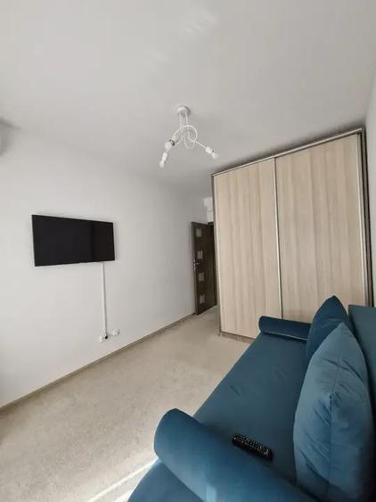 Apartament cu 3 camere decomandat, mobilat în Dristor