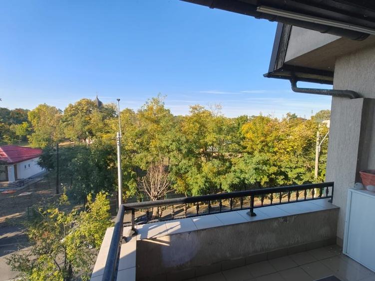 Apartament cu 2 camere decomandat, mobilat în Bucureștii Noi