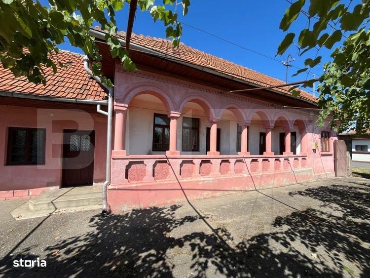 Casă cu 4 camere în Turcinești