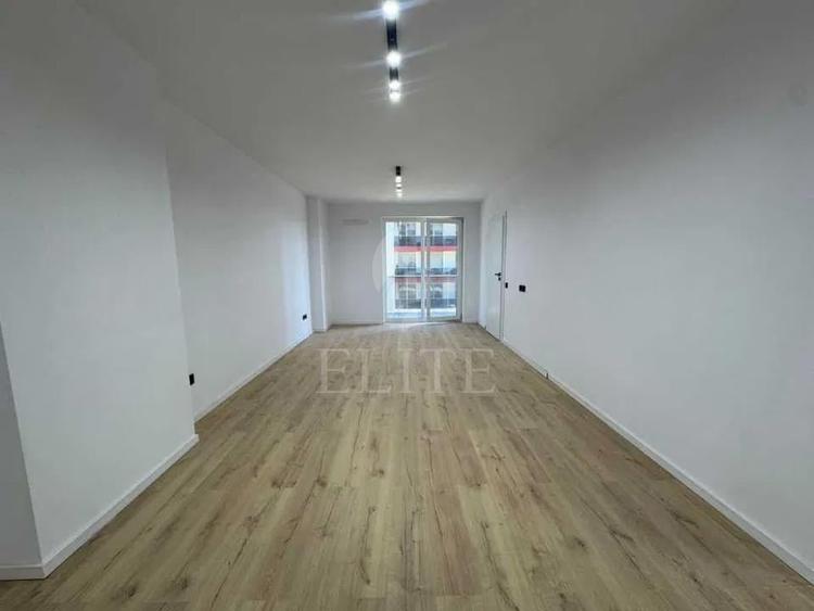 Apartament cu 2 camere semidecomandat, mobilat în Mărăști