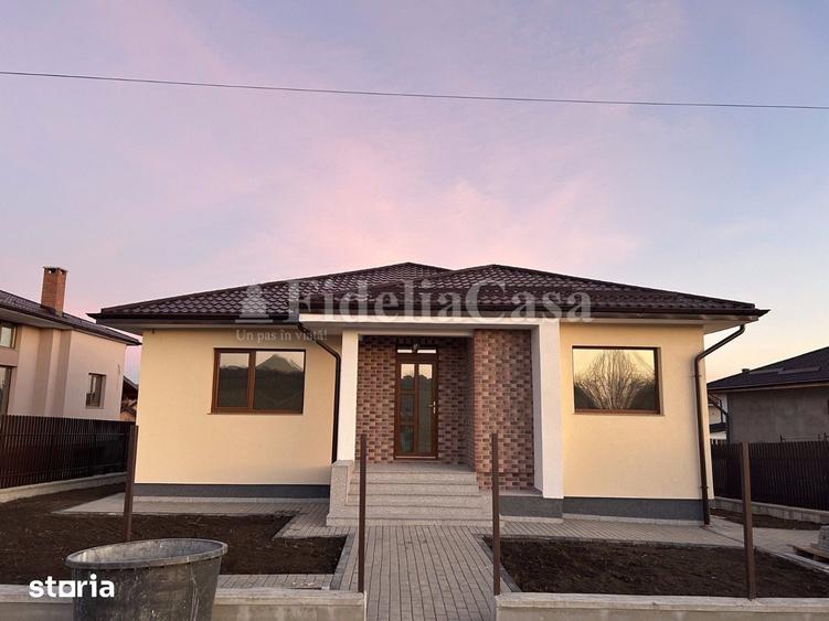 Casă cu 6 camere cu Teren 500 Mp în Miroslava