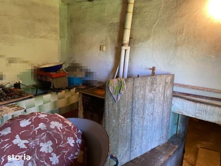 Casă cu 2 camere cu Teren 1006 Mp în Ghindari
