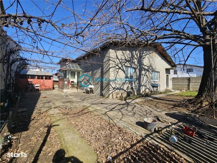 Casă cu 4 camere în Fundeni