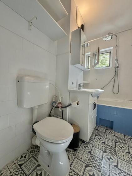 Apartament cu 2 camere semidecomandat, mobilat în Buziașului
