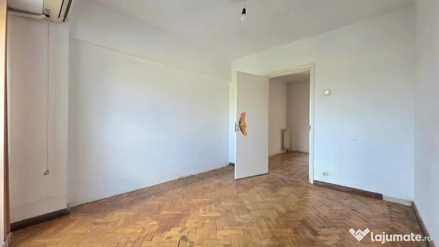 Apartament cu 4 camere decomandat în Unirii