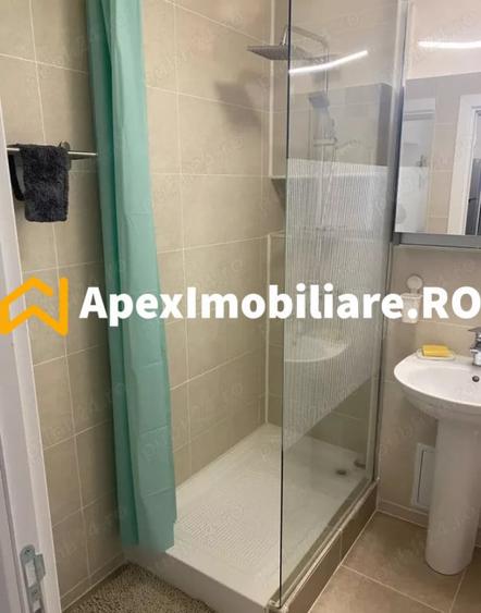 Apartament cu 3 camere decomandat în Calea Victoriei