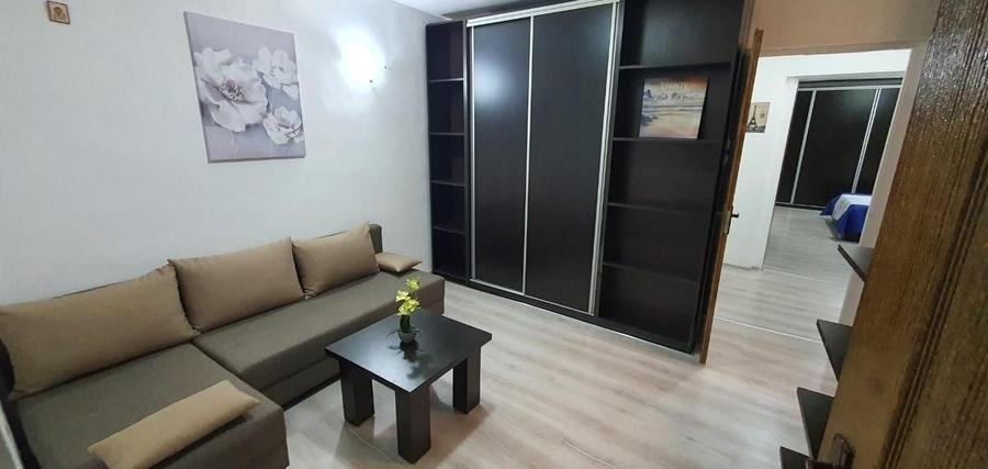 Apartament cu 2 camere semidecomandat, mobilat în Colentina
