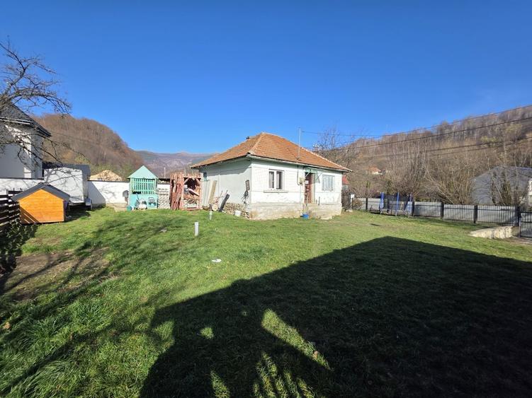 Vand casa cu teren Lupeni, str Mirleasa .jud HD. - 6