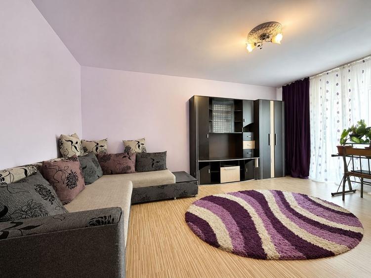 Apartament 3 camere decomandat, zona Alfa, etaj 1, două băi - 1