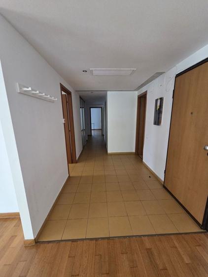 Apartament cu 4 camere decomandat, mobilat în Dorobanți