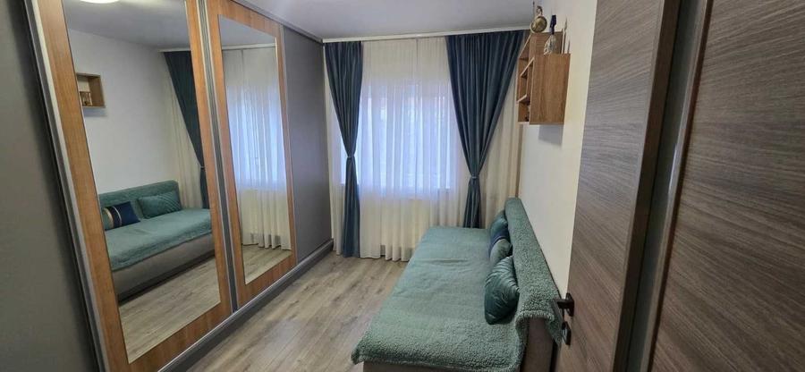 Apartament cu 3 camere decomandat în Decebal